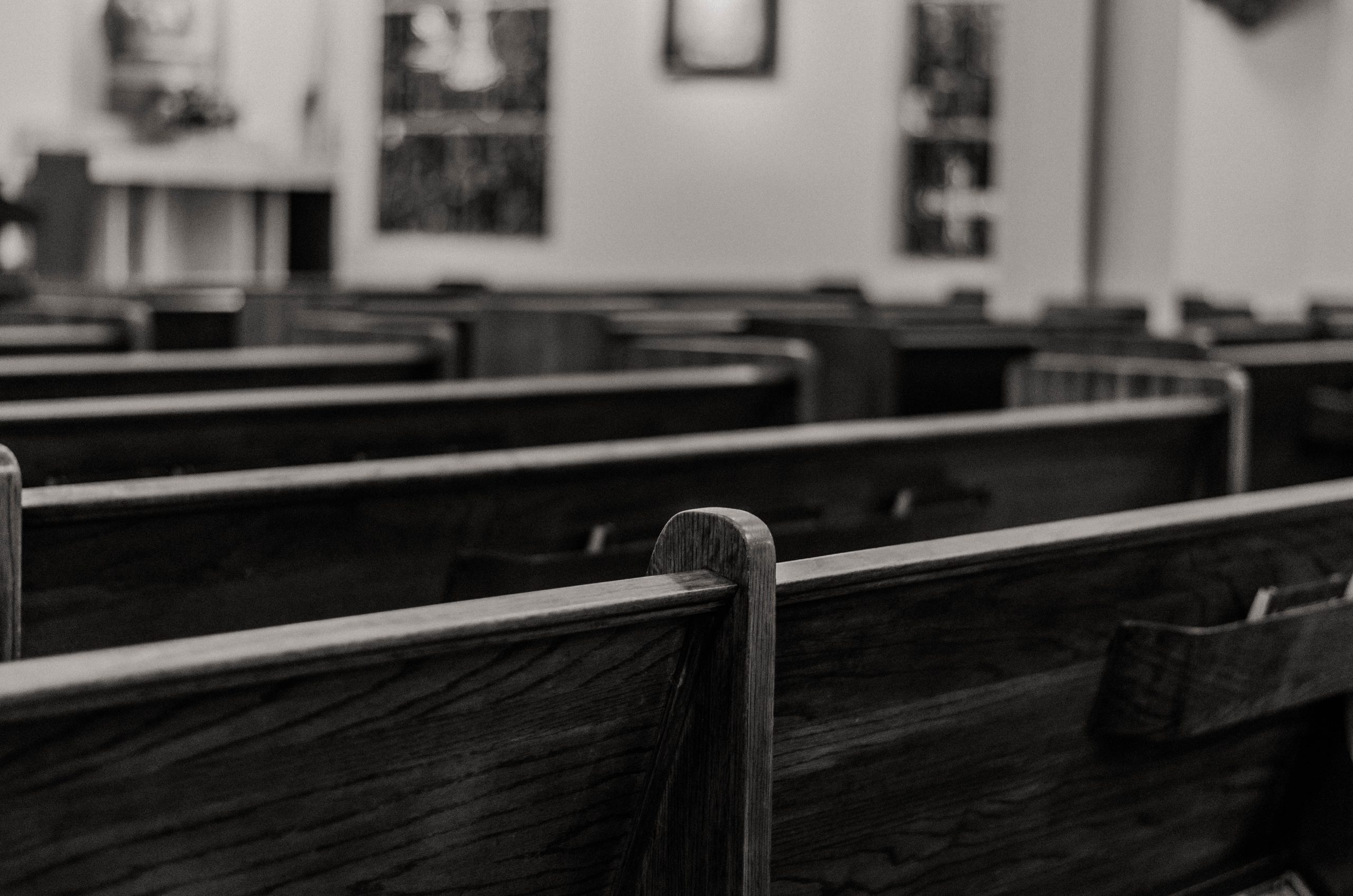 empty church pews